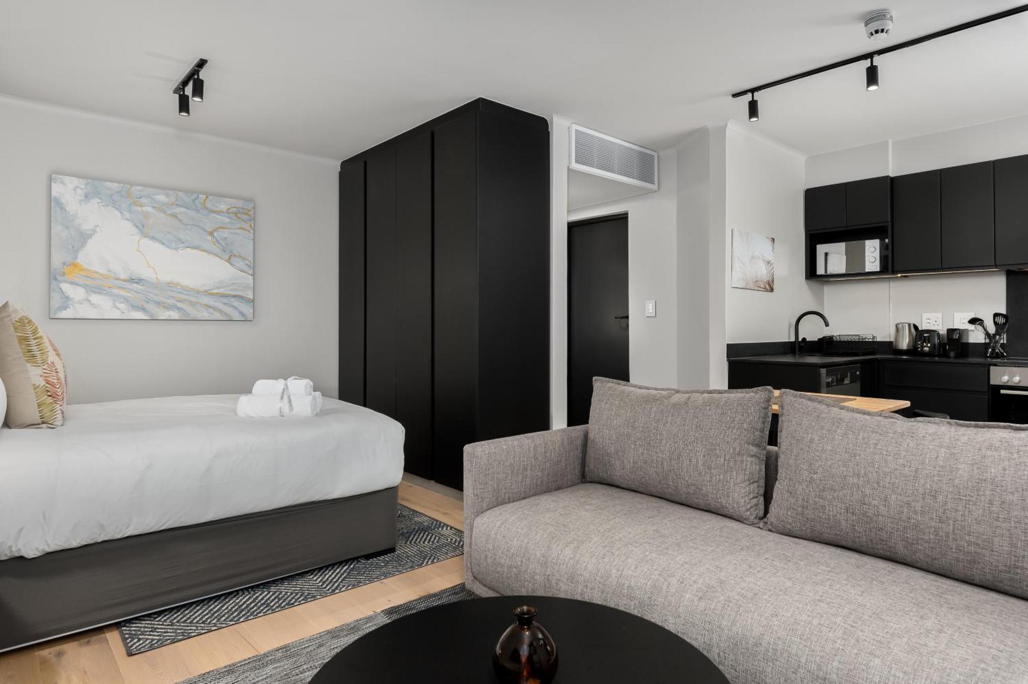 The Tokyo Aparthotel By Totalstay Кейптаун Екстериор снимка