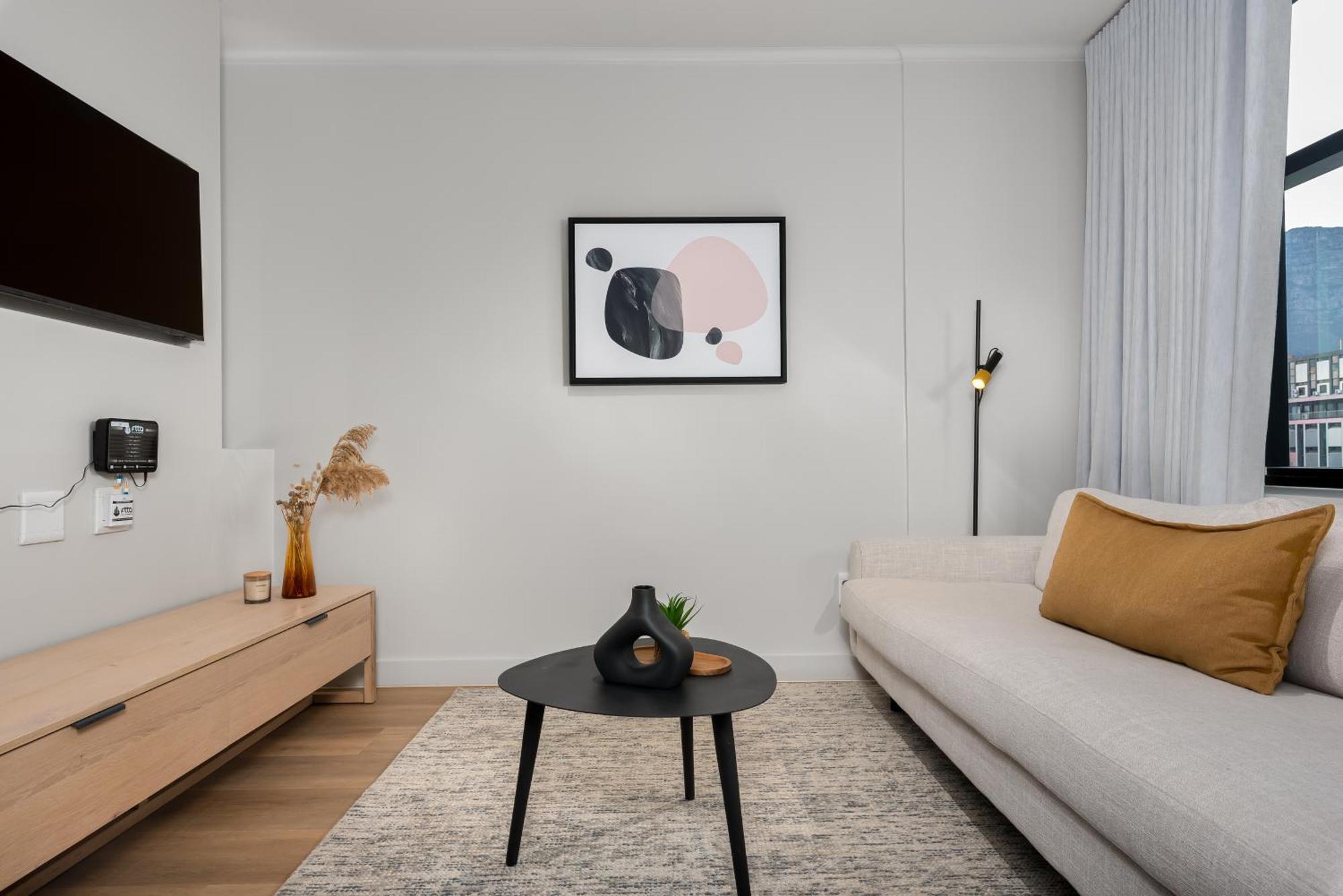 The Tokyo Aparthotel By Totalstay Кейптаун Екстериор снимка