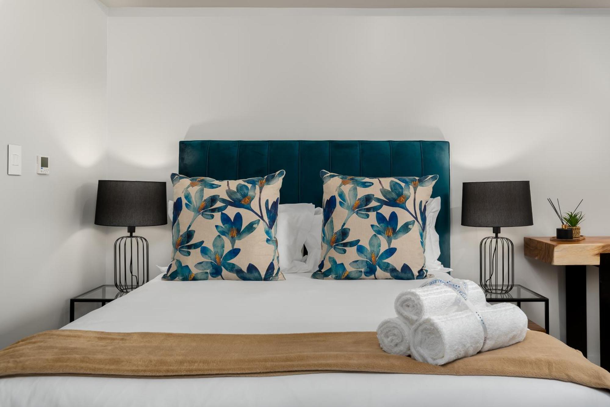 The Tokyo Aparthotel By Totalstay Кейптаун Екстериор снимка